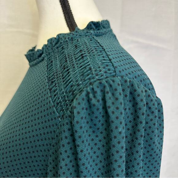 PRICED TO SELL!!   Adrianna Papell Green Polka Dot Smocked Blouse - Size Small - Picture 3 of 12